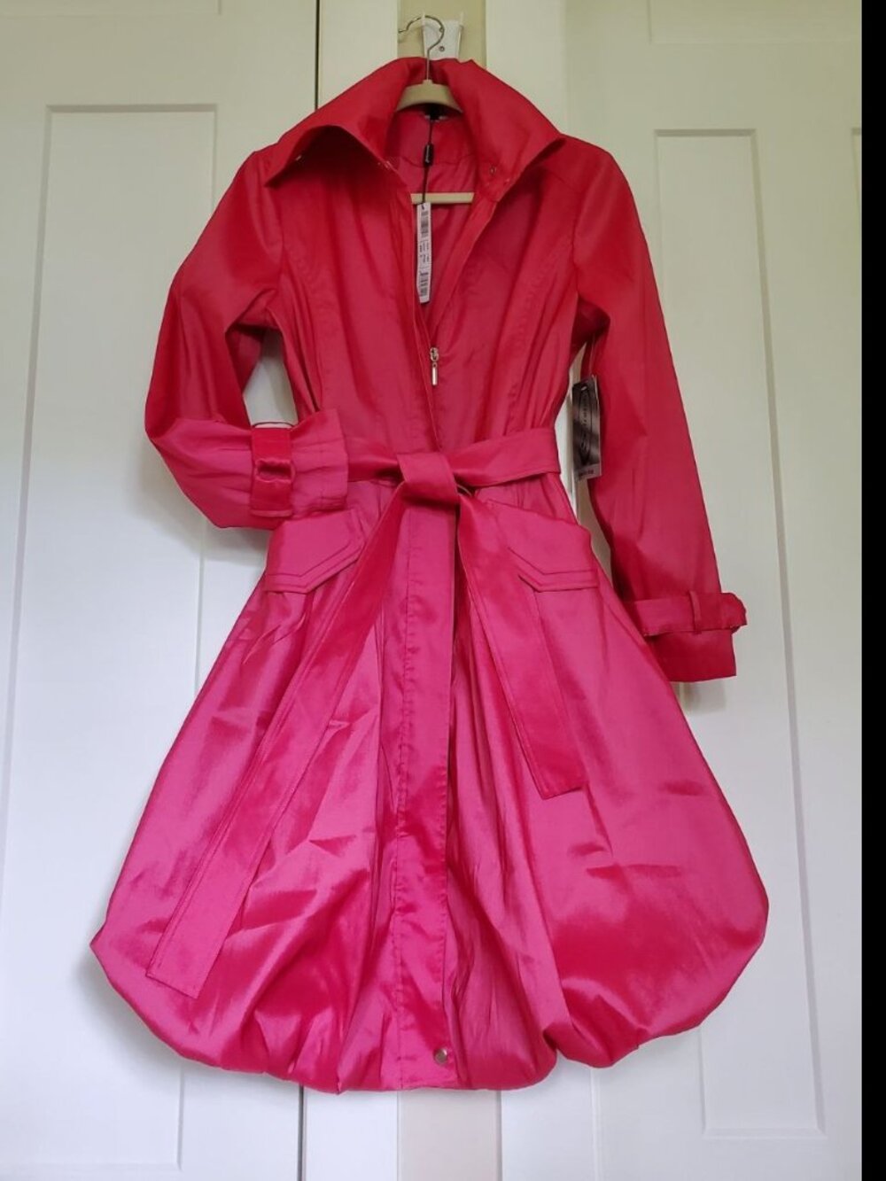 NWT Samuel Dong Shimmering Vibrant Pink Trench Coat. Size S